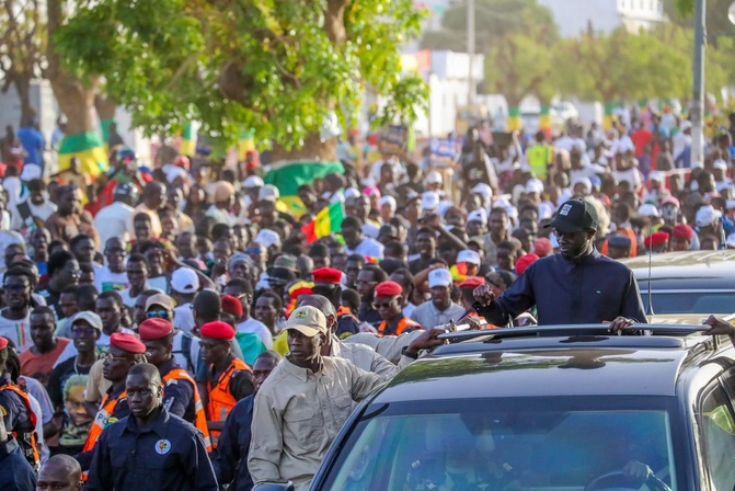 Fête du 4 avril : le chef de l’État salue la communion Armée-Nation et la mobilisation pour Dakar 2026