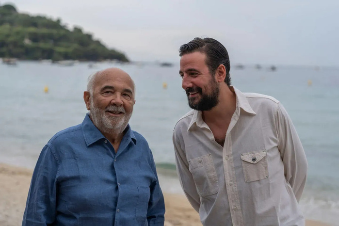 Les joyeuses retrouvailles de Gérard Jugnot et Maxime Gasteuil, pour un prochain film façon « Maman j’ai raté l’avion »