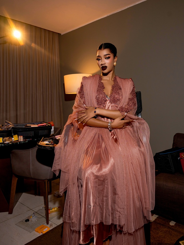 Henné Time : Kiné Ndiaye Rose éblouit dans une robe somptueuse