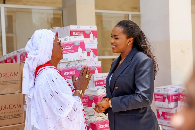 Croix-Rouge sénégalaise : une nouvelle marraine engagée Croix-Rouge sénégalaise : une nouvelle marraine engagée