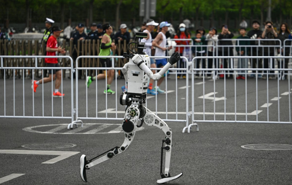 Semi-marathon de Pékin : Les robots humanoïdes battent le record du monde humain !