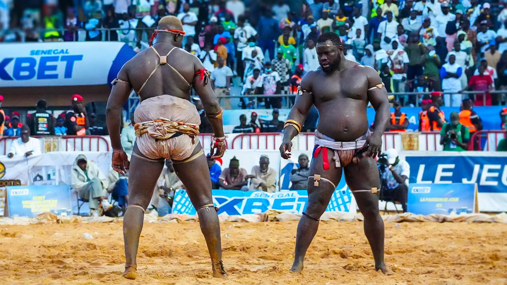 Arène Nationale : Ada Fass terrasse Eumeu Sène et bouscule la hiérarchie des VIP