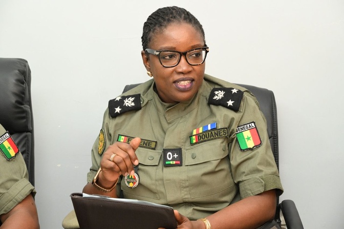 Tournée du Directeur général des Douanes : à Kidira, cap sur la coopération et la performance Tournée du Directeur général des Douanes : à Kidira, cap sur la coopération et la performance