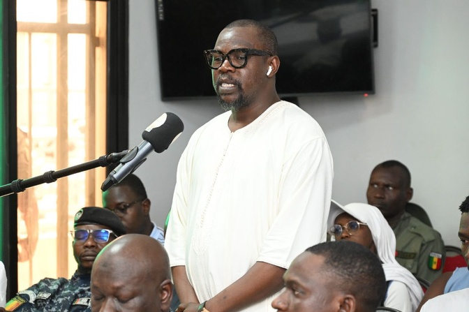 Tournée du Directeur général des Douanes : à Kidira, cap sur la coopération et la performance Tournée du Directeur général des Douanes : à Kidira, cap sur la coopération et la performance