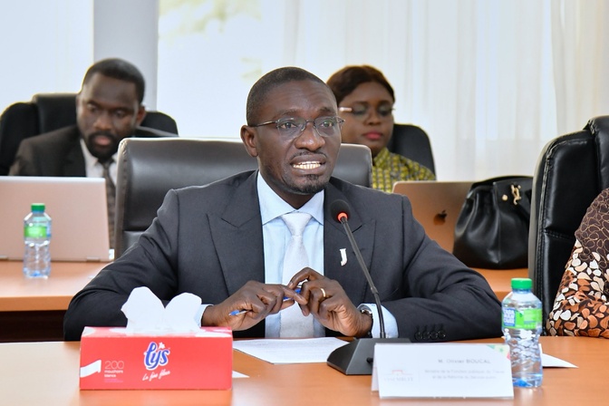 Fonction publique : Olivier Boucal face aux députés pour défendre son bilan à mi-parcours