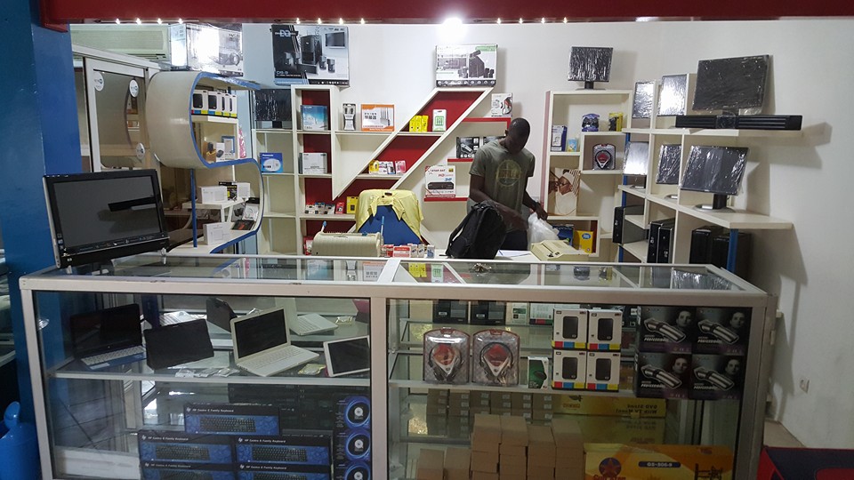 Avis aux Thièssois : Ne vous déplacez plus à Dakar pour vos besoins en consommables informatique et téléphones mobile... Khelcom Multi Services