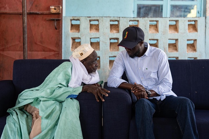 Bassirou Diomaye Faye en visite de condoléances à Médina Yoro Foulah après le décès du maire