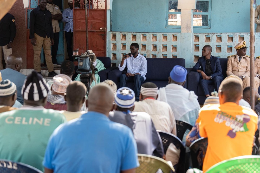 Bassirou Diomaye Faye en visite de condoléances à Médina Yoro Foulah après le décès du maire