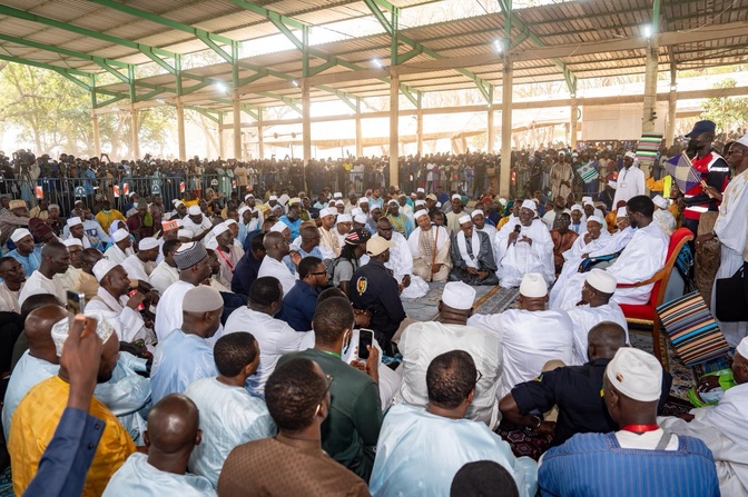 À Médina Gounass, Bassirou Diomaye Faye conclut sa tournée sous le signe du spirituel