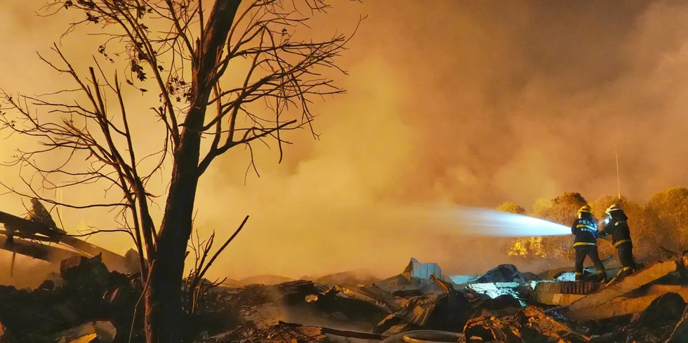 Chine : le bilan de l’explosion dans une usine de feux d’artifice grimpe à 37 morts