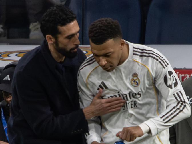 Arbeloa rassure sur sa relation avec Mbappé avant le déplacement du Real Madrid à Séville