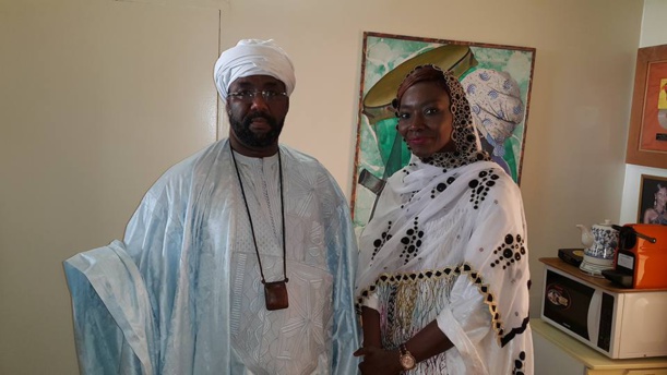 Cherif Cheikh Sidyl Khairy Ibn Boun Nana Aidara visite les studios de "Fem FM"