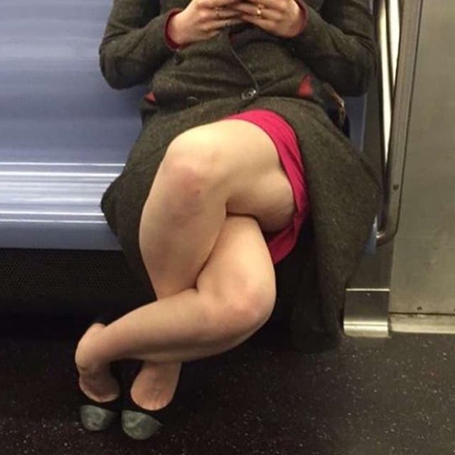 La photo de cette femme qui croise les jambes deux fois affole le net !