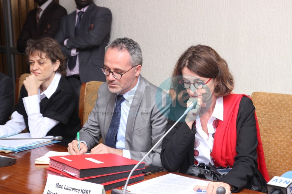 En images la signature de la convention de financement entre Amadou Bâ et la délégation de l'Afd