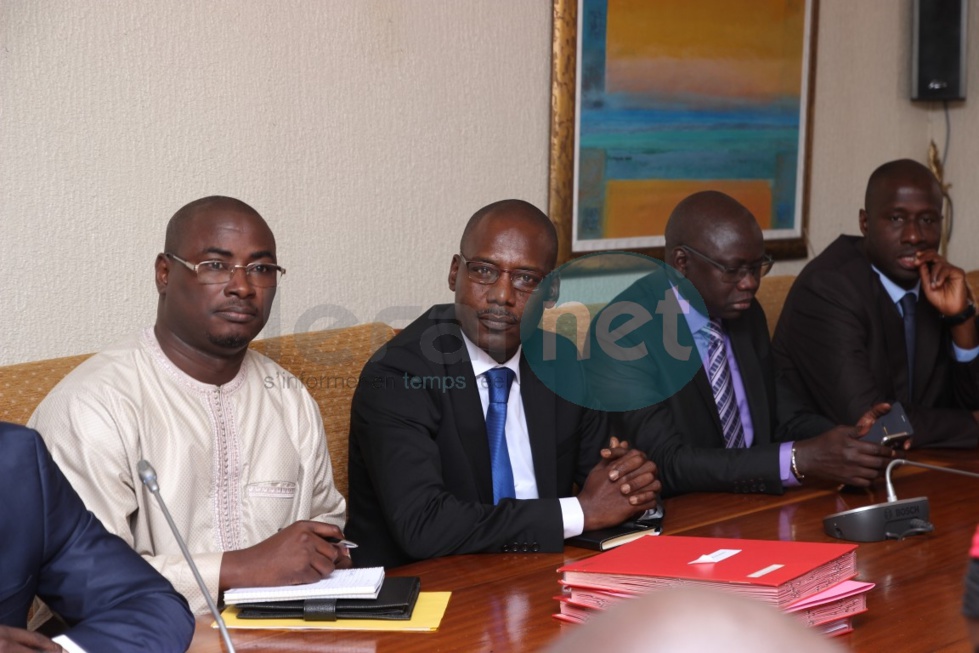 En images la signature de la convention de financement entre Amadou Bâ et la délégation de l'Afd