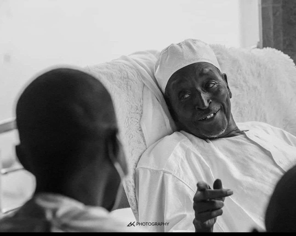 L’émouvant hommage d’Ousmane Sonko à Sheikh Salih Mbacké