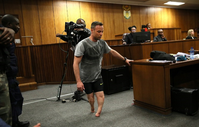 Pistorius à la barre sur ses moignons : Le procureur requiert une peine de 15 ans ferme