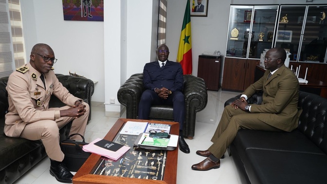Défense nationale : Yankhoba Diémé prend les rênes du ministère des Forces armées