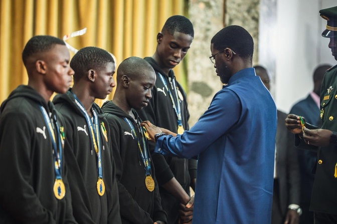 Diomaye Faye célèbre les champions d’Afrique U17 et U15 : des distinctions et plus de 311 millions FCFA de récompenses