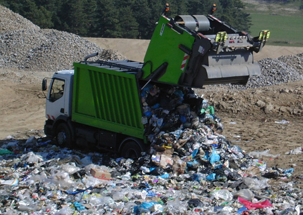 UCG: Près de 2000 tonnes de déchets collectées chaque jour à Dakar