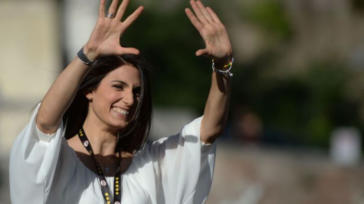 Italie : Virginia Raggi élue première femme maire de Rome