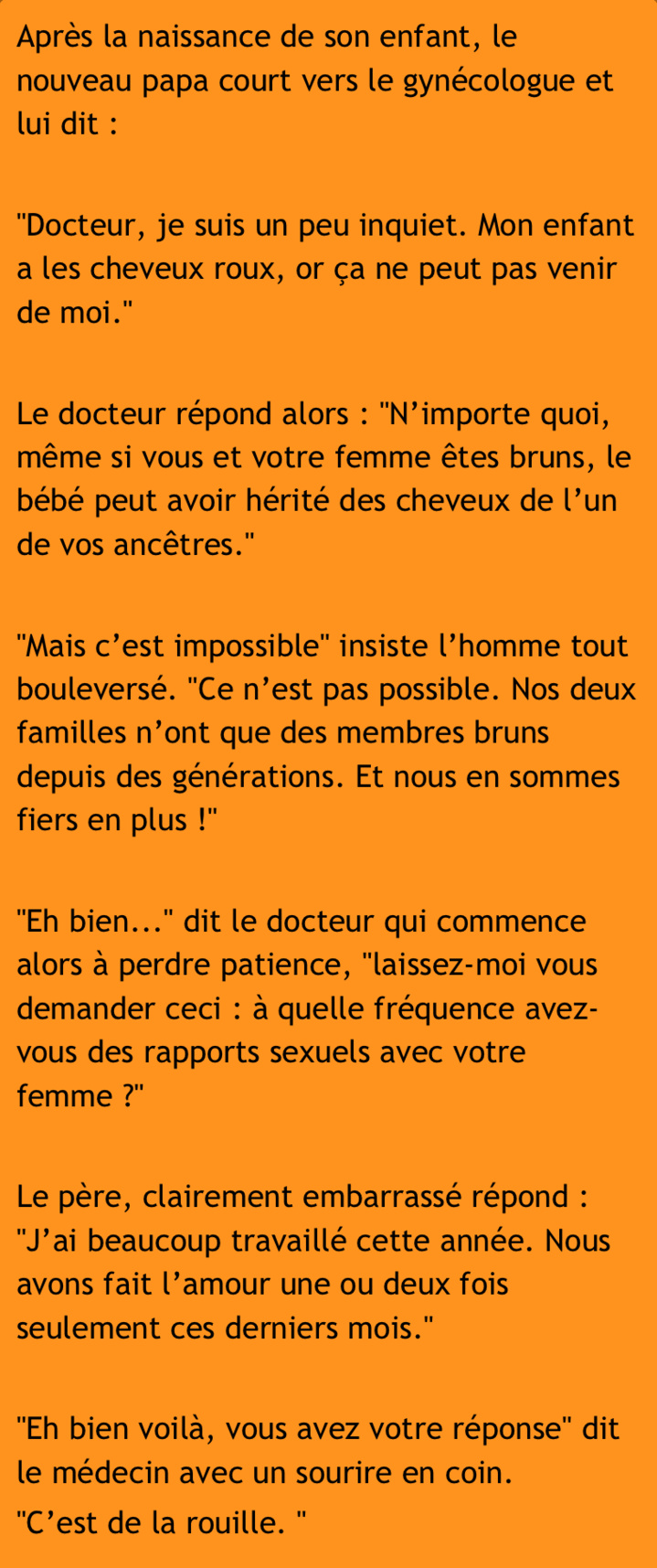 Un homme brun a un bébé roux
