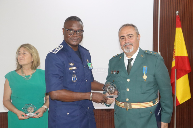 Sénégal–Espagne : la Gendarmerie distingue des membres de la Guardia Civil pour leur engagement