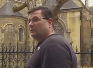 Il serait l'homme le plus fertile d'Europe ! Regardez