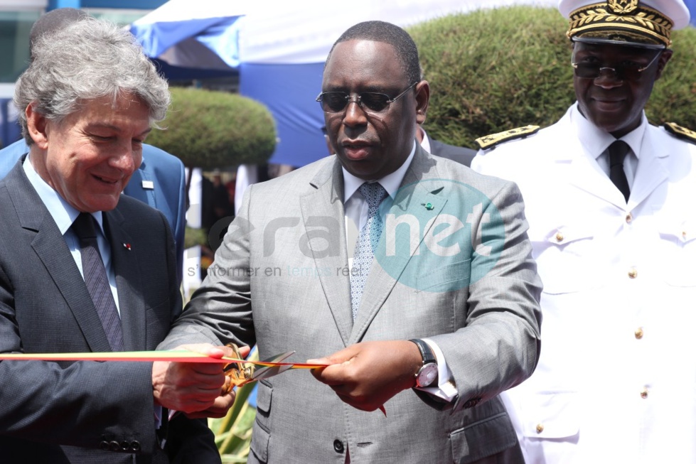 En images, l'inauguration du Centre Numérique de Services Atos pour l’Afrique de l’Ouest par le président de la République