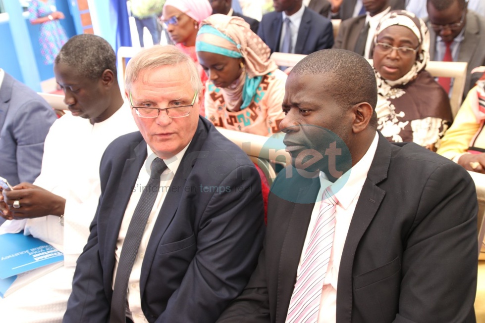 En images, l'inauguration du Centre Numérique de Services Atos pour l’Afrique de l’Ouest par le président de la République