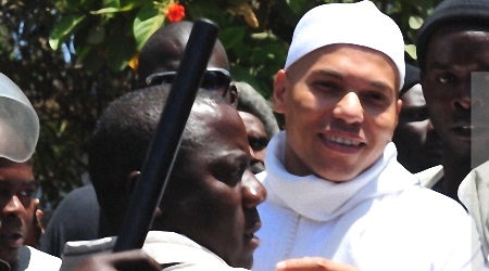 Après sa libération : Karim Wade prend l'avion pour Doha Après sa libération : Karim Wade prend l'avion pour Doha