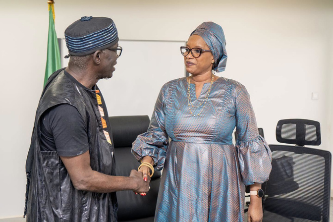 Arts visuels : Mame Coumba Diop ouvre le dialogue avec les artistes pour renforcer le secteur