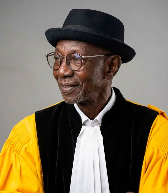 Décès de Maguèye Kassé : le ministère de la Culture salue la mémoire d’un intellectuel engagé