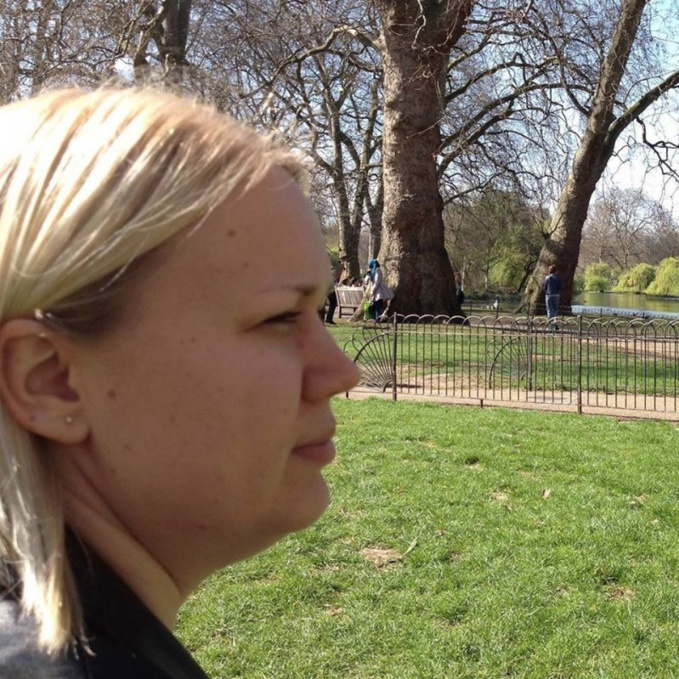 À 36 ans, elle confronte ses anciens camarades de classe au harcèlement