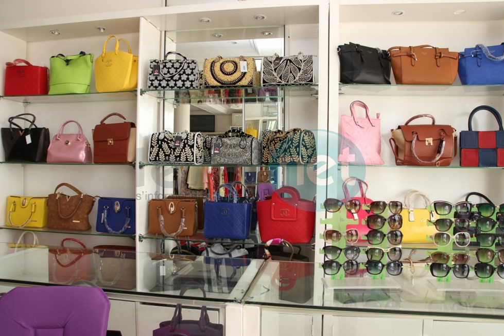 Le miroir, shoppez comme jamais ! 