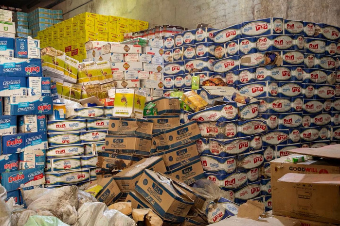 Produits impropres à la consommation : plus de 30 000 canettes de boissons saisies à Colobane