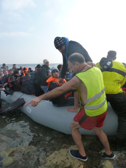 Ancien réfugié, il est aujourd’hui bénévole sur les plages grecques