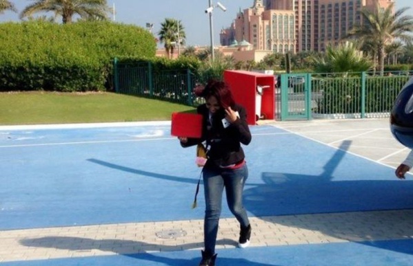Viviane Chidid  atterit  à Dubai avec son manageur Didjack