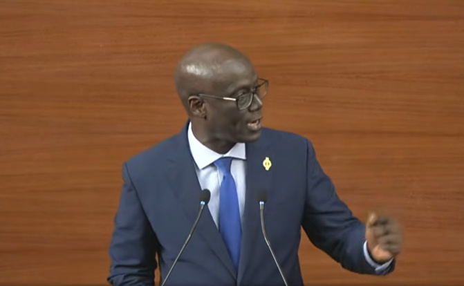 Véhicules, 37 milliards, transparence : Thierno Alassane Sall attaque la majorité