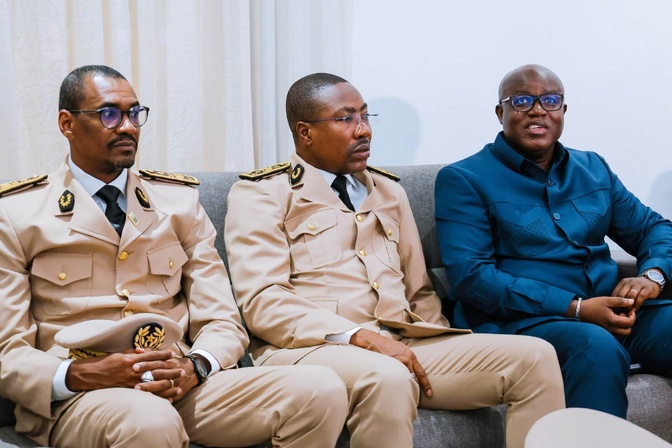 À la cathédrale de Dakar, Ahmadou Al Aminou Lô réaffirme l’engagement de l’État aux côtés de l’Église