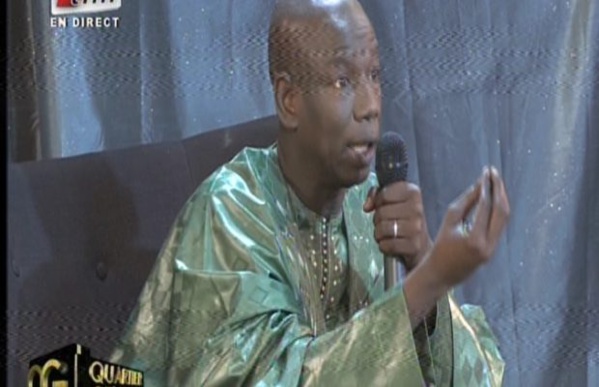 Vidéo - La grande générosité d'Abdoulaye Wilane : Il décore les animateurs de Quartier général avec plus d’une dizaine de …