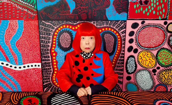 Yayoi Kusama, l’icône japonaise des pois et de l’infini, s’éteint à 97 ans
