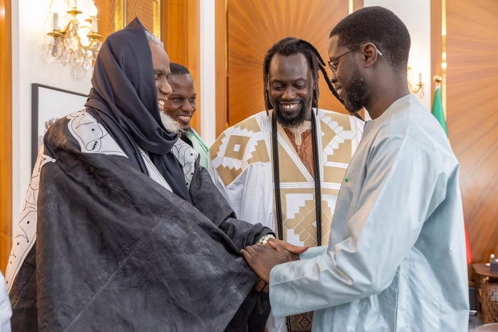 Bassirou Diomaye Faye reçoit Cheikh Ndiguel Sène et salue son engagement pour l’éducation des jeunes