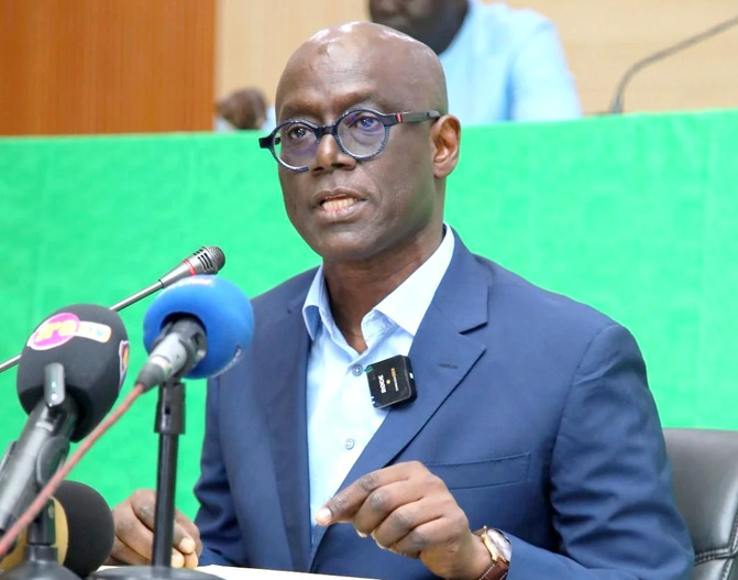 Pylônes de téléphonie à Ngaparou : Thierno Alassane Sall interpelle le gouvernement