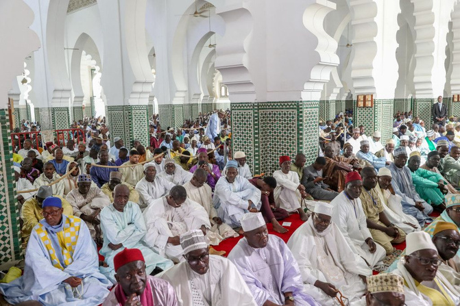 Pourquoi votre mosquée n’annonce pas la même heure que votre téléphone