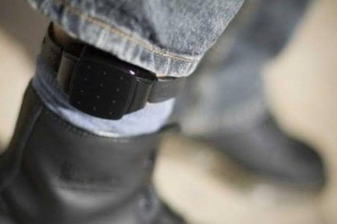 Bracelets électroniques : un fournisseur placé sous mandat de dépôt dans l’enquête financière