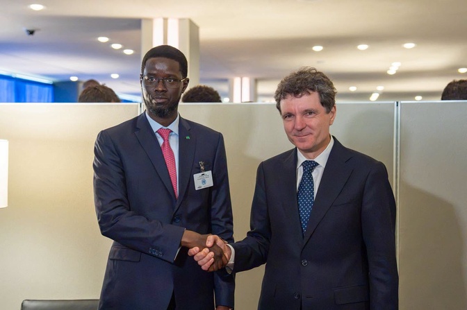 Diplomatie et coopération bilatérale : Bassirou Diomaye Faye s'entretient avec le Président roumain Nicușor Dan en marge de l'AGNU 81