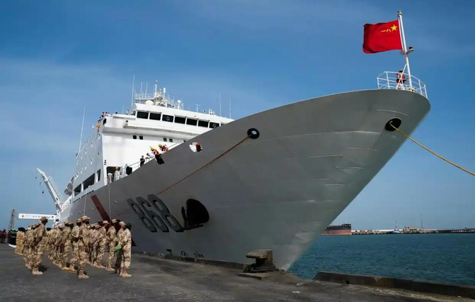Dakar : le navire-hôpital chinois JI XIANG FANG ZHOU offre des soins gratuits