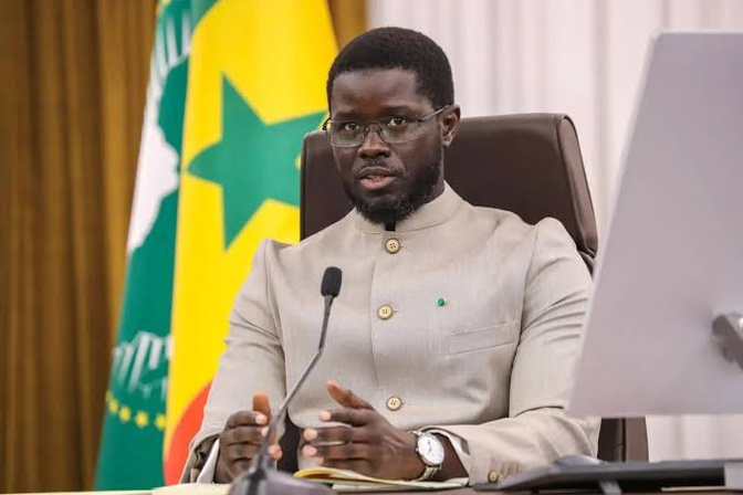 Abidjan : le président Bassirou Diomaye Faye reçoit le Trophée spécial du Prix de l’Eau