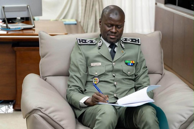 Douanes sénégalaises : Babacar Mbaye passe le témoin à Malick Mbaye